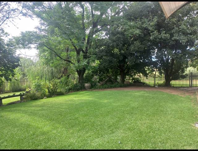 3 BEDROOM FREEHOLD FOR SALE IN RENSBURG